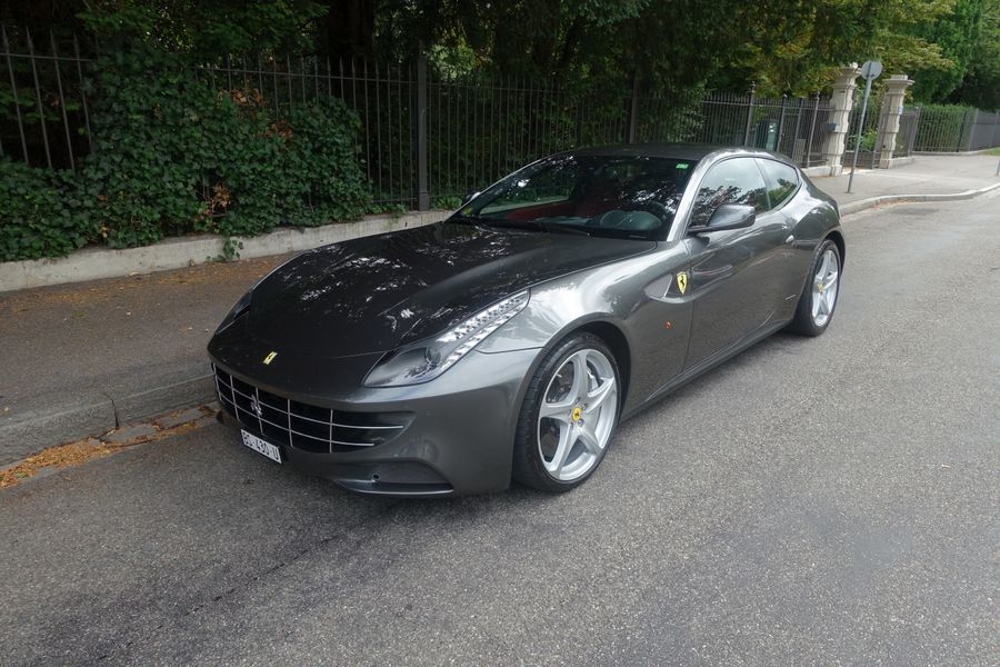 /de/stock/previously-sold/details/ferrari-ff/15