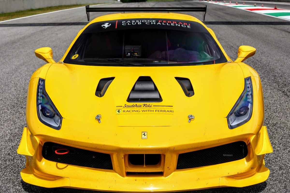 Ferrari 488 Challenge