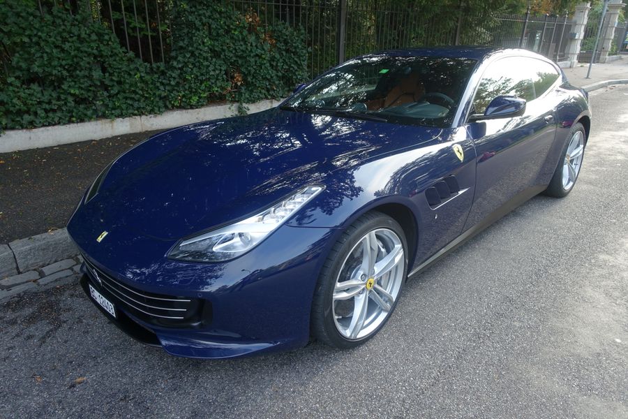 /en/stock/previously-sold/details/ferrari-gtc4-lusso/18