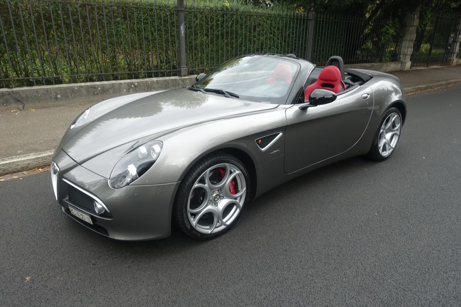 /en/stock/previously-sold/details/alfa-romeo-8c-spider/193