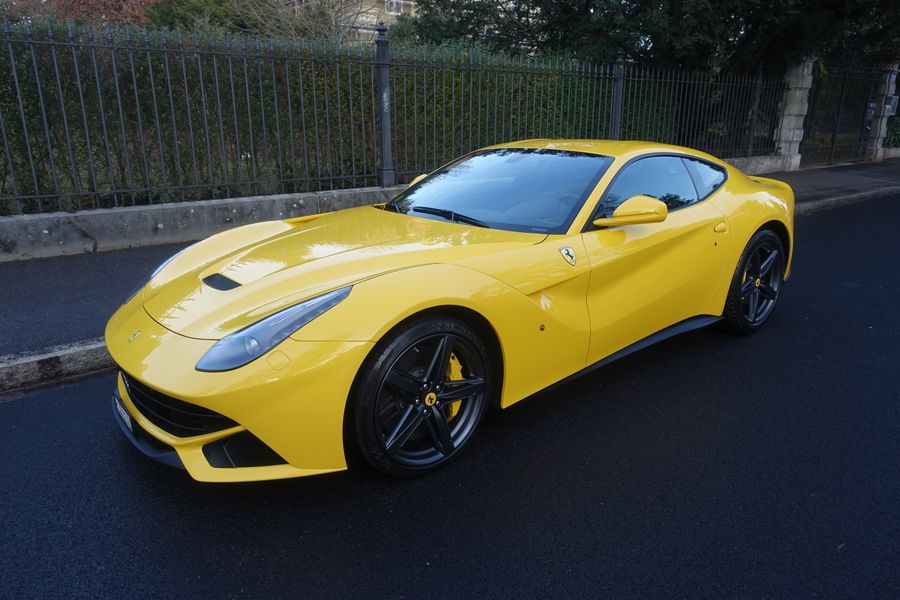 /de/stock/previously-sold/details/ferrari-f12-berlinetta/204
