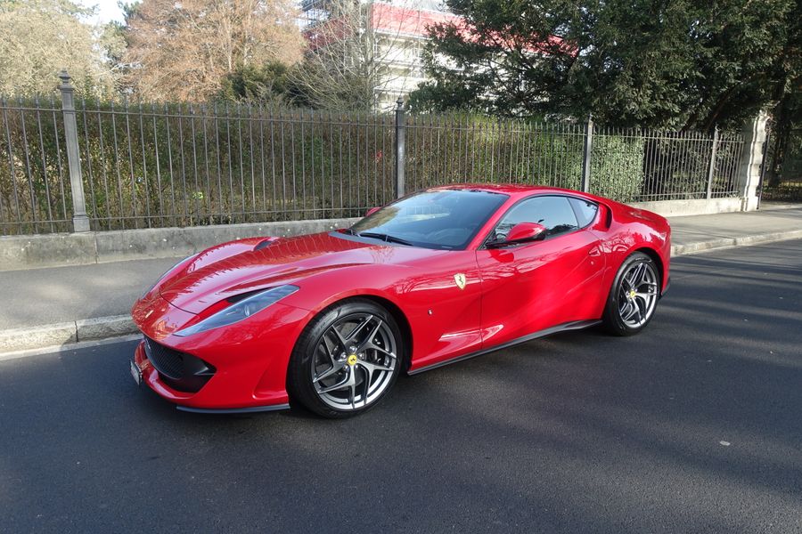 /de/stock/previously-sold/details/ferrari-812-superfast/213