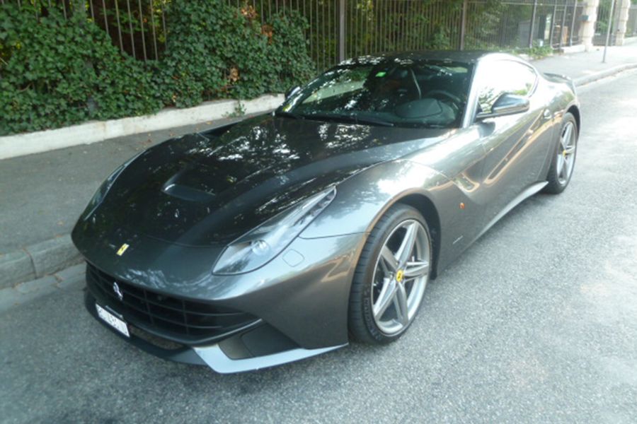 /de/stock/previously-sold/details/ferrari-f12-berlinetta/22