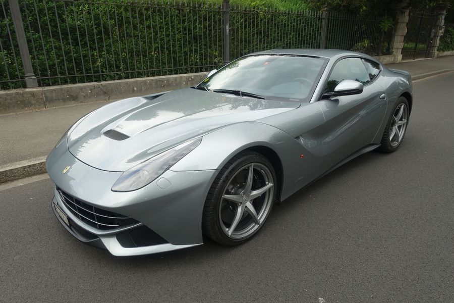 /de/stock/previously-sold/details/ferrari-f12-berlinetta/240