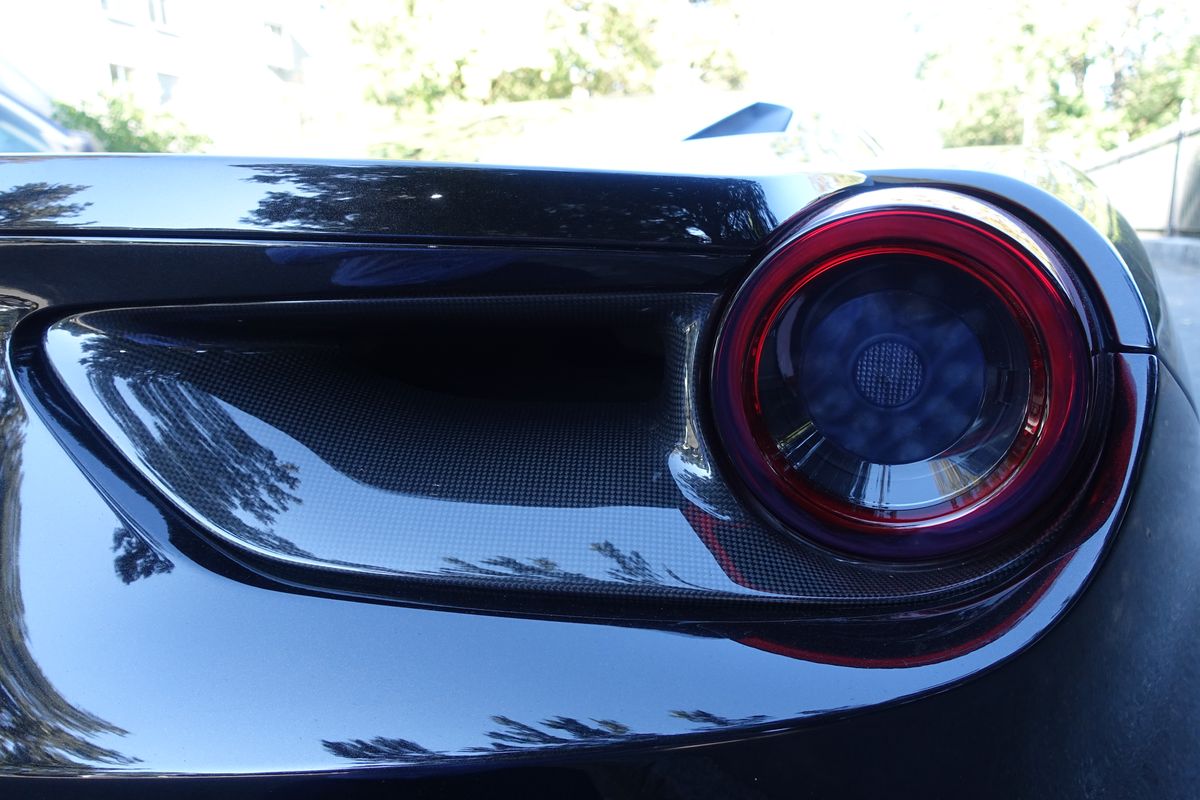 Ferrari 488 GTB 70th Anniversary "Tailor Made"