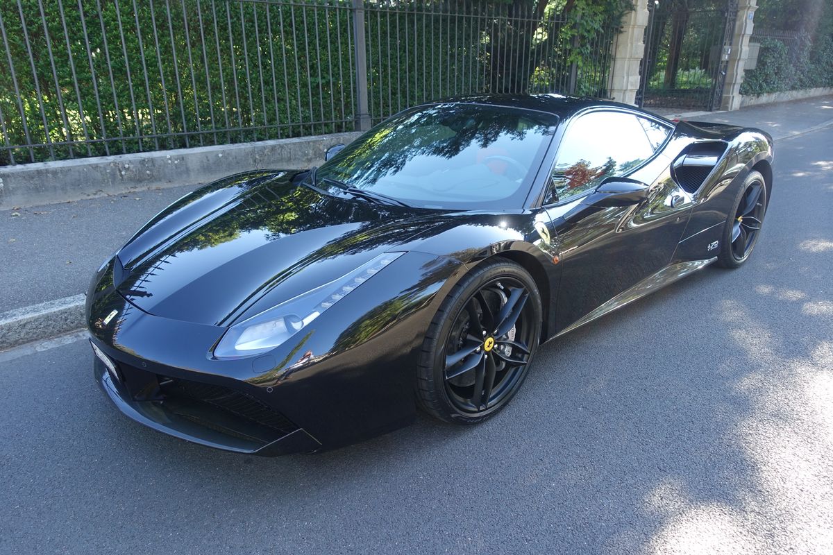 Ferrari 488 GTB 70th Anniversary "Tailor Made"