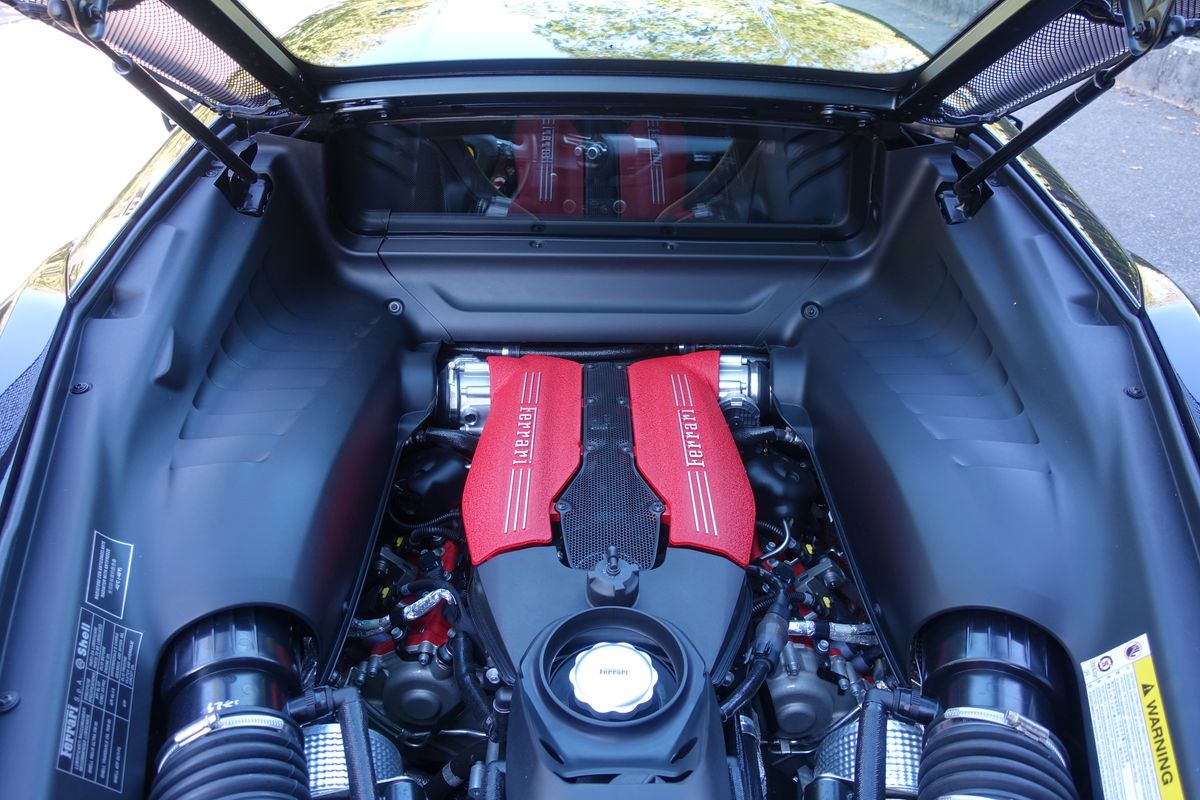 Ferrari 488 GTB 70th Anniversary "Tailor Made"