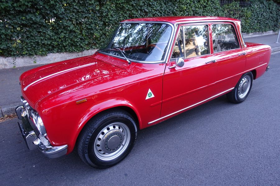 /de/stock/previously-sold/details/alfa-romeo-giulia-1600-super/273