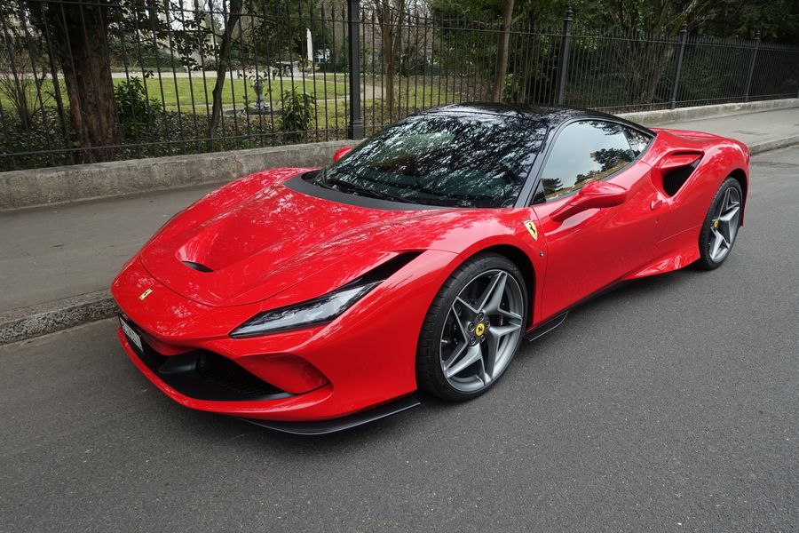/de/stock/previously-sold/details/ferrari-f8-tributo/306