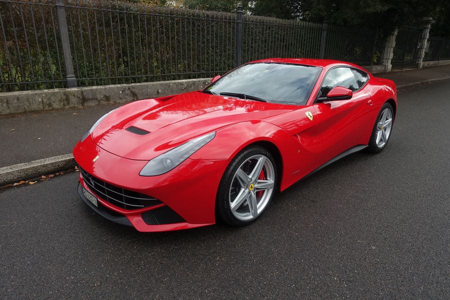 /de/stock/previously-sold/details/ferrari-f12-berlinetta/370