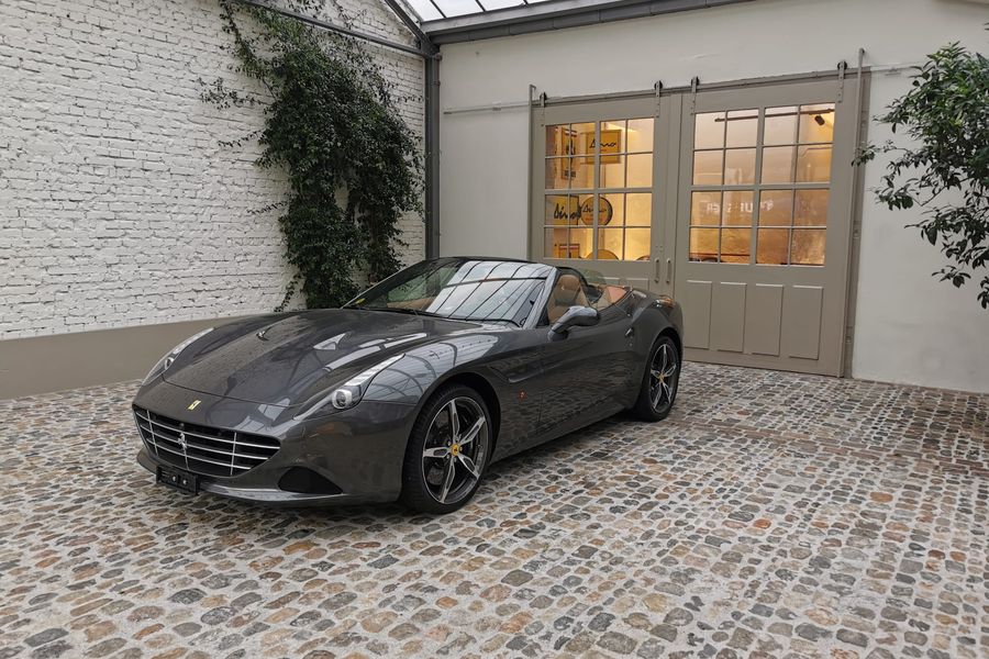 /de/stock/previously-sold/details/ferrari-california-t/403