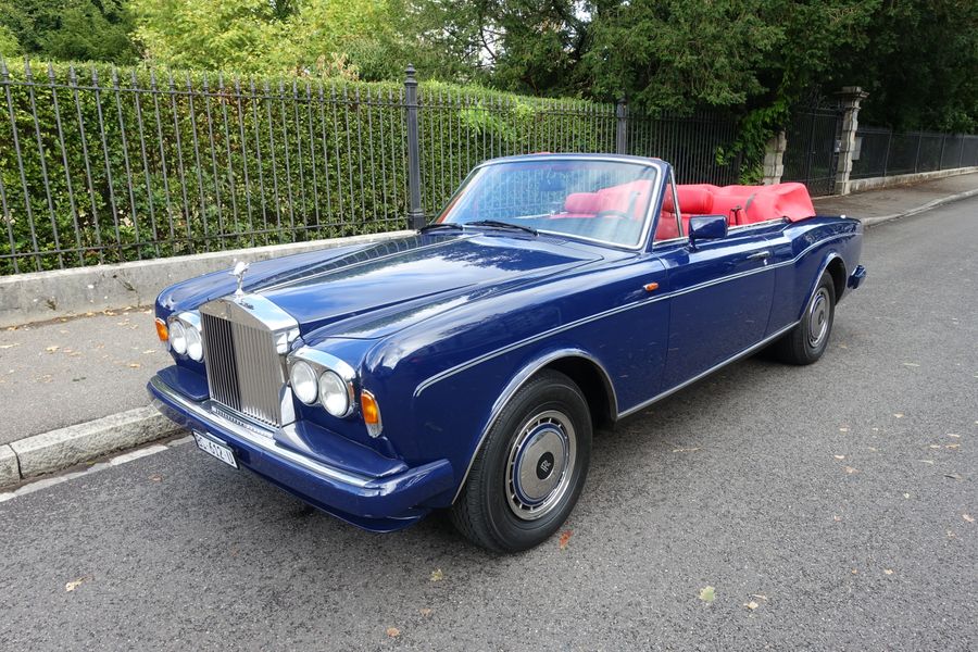 /de/stock/previously-sold/details/rolls-royce-corniche-iv/424