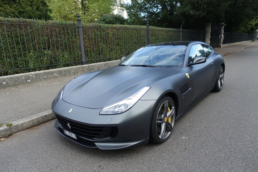 /en/stock/previously-sold/details/ferrari-gtc4-lusso/437