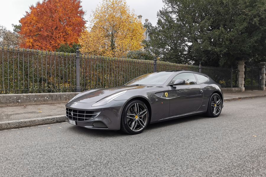 /de/stock/previously-sold/details/ferrari-ff/443