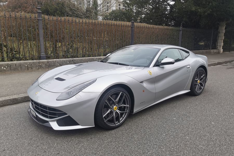 /de/stock/previously-sold/details/ferrari-f12-berlinetta/456