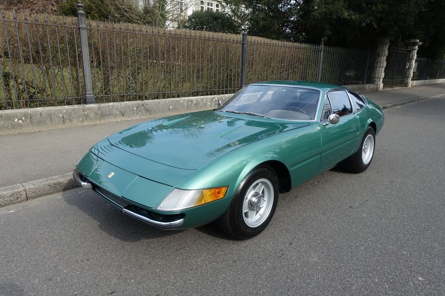 /en/stock/previously-sold/details/ferrari-365-gtb4-daytona/467