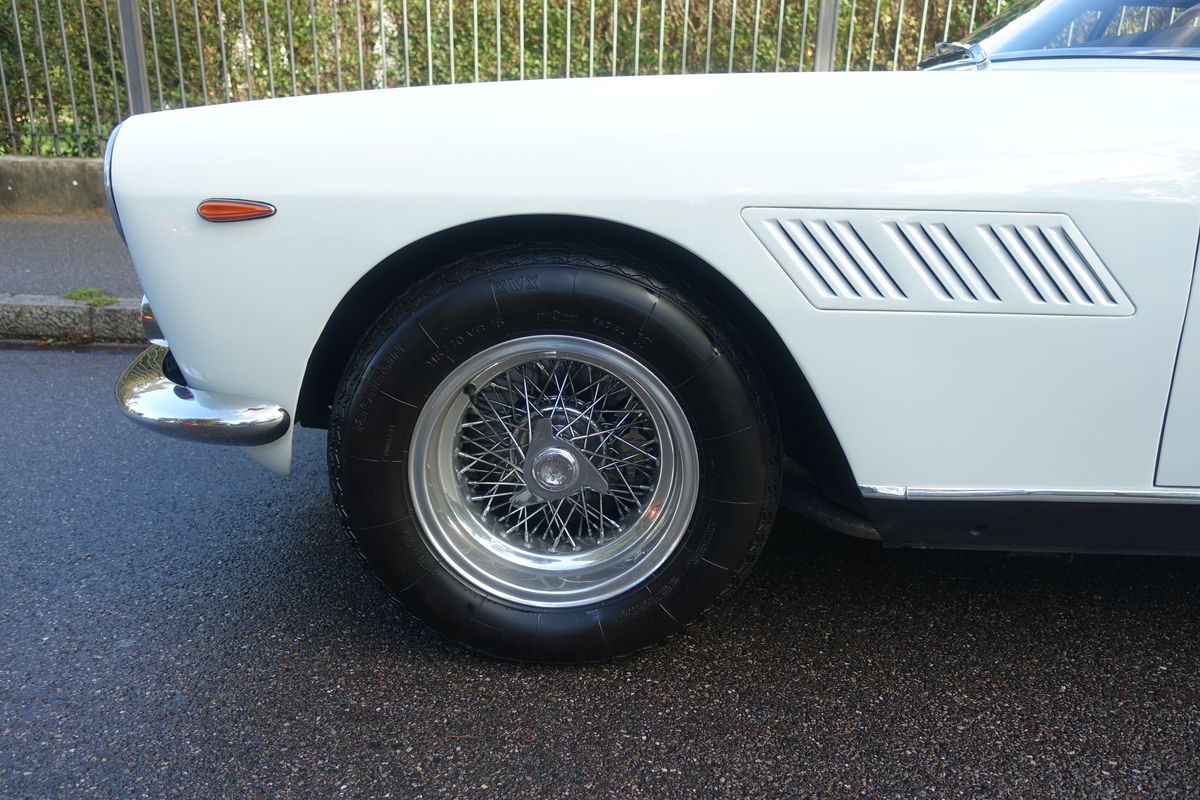 Ferrari 330 GT 2+2 "Chinese Eyes"