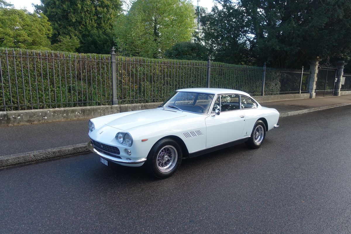 Ferrari 330 GT 2+2 "Chinese Eyes"