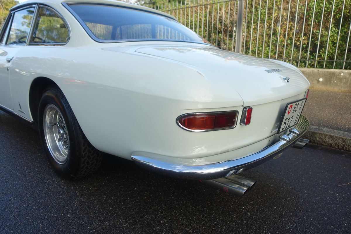 Ferrari 330 GT 2+2 "Chinese Eyes"