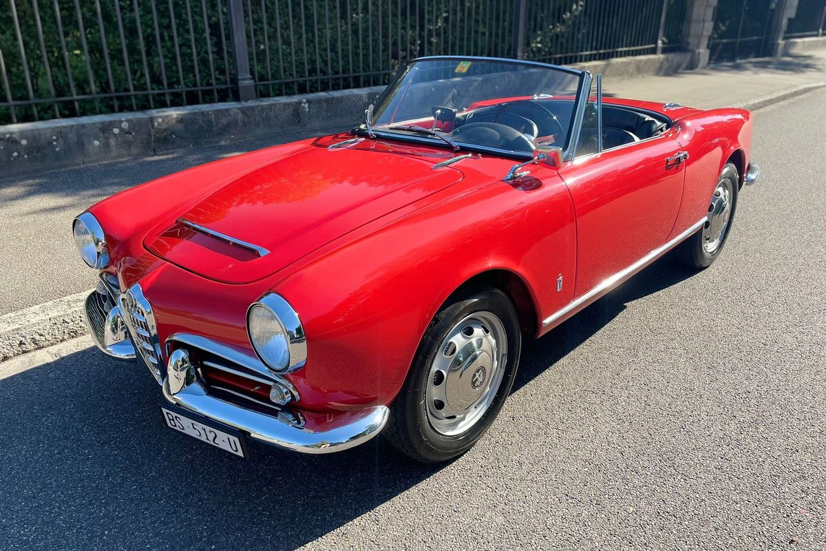 Alfa Romeo Giulia 1600 Spider