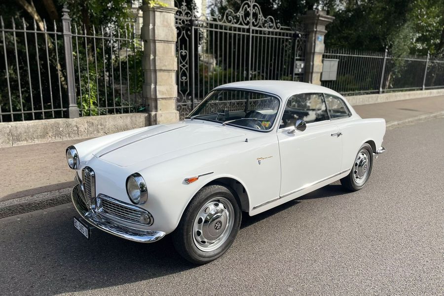 /de/stock/previously-sold/details/alfa-romeo-giulietta-sprint-veloce/529
