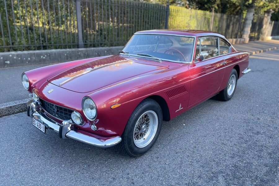 /en/stock/previously-sold/details/ferrari-250-gte/557