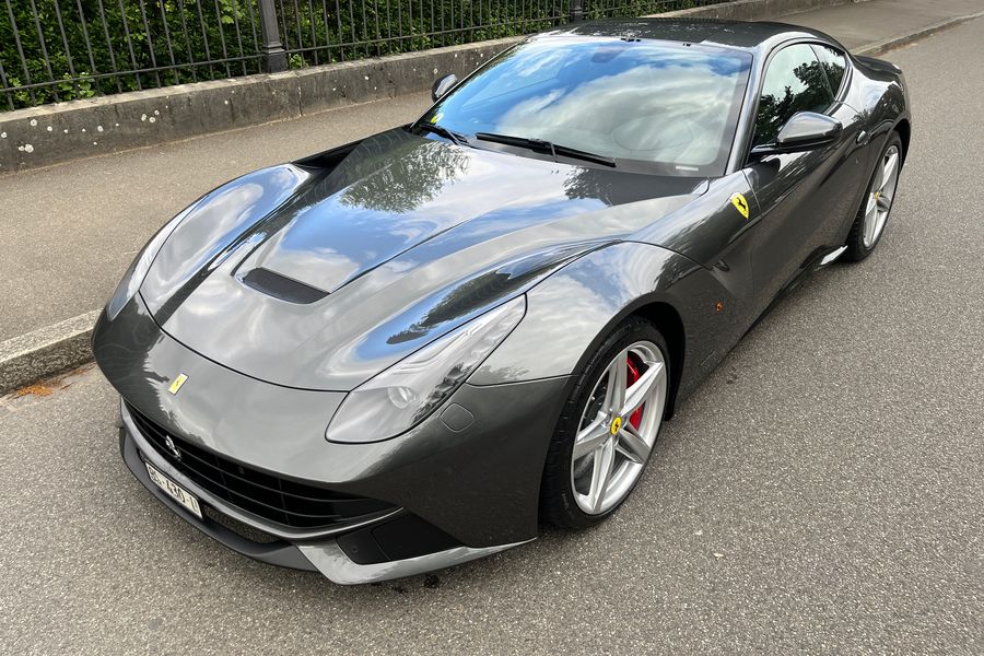 /de/stock/previously-sold/details/ferrari-f12-berlinetta/584