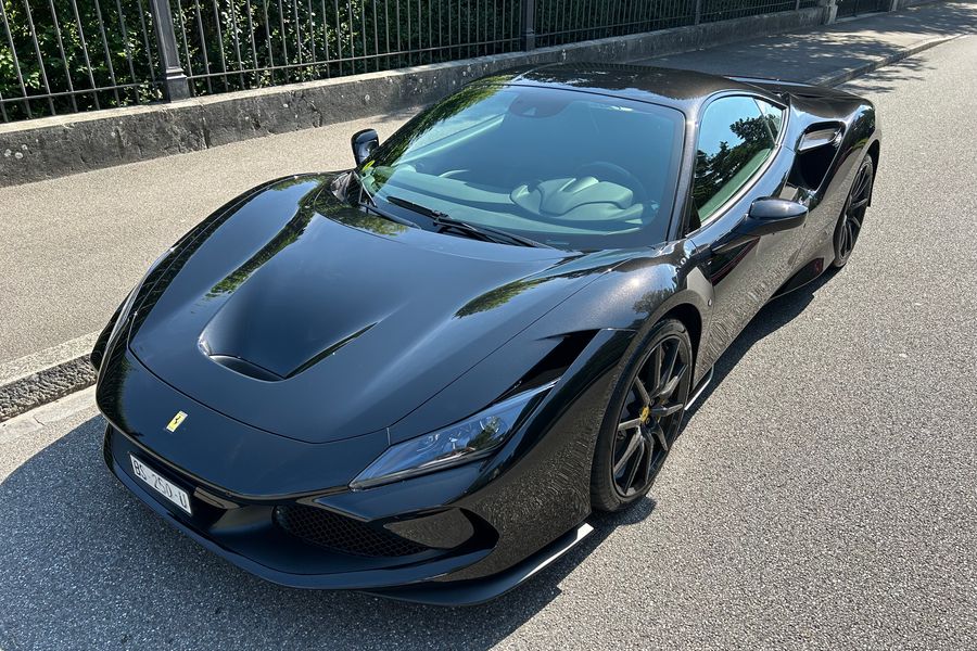 /de/stock/previously-sold/details/ferrari-f8-tributo/607