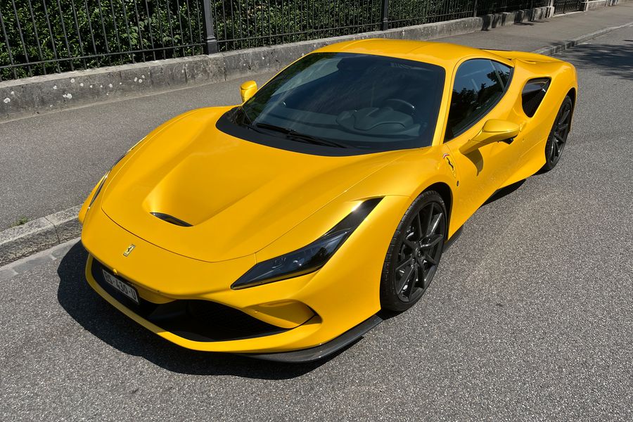 /de/stock/previously-sold/details/ferrari-f8-tributo/612