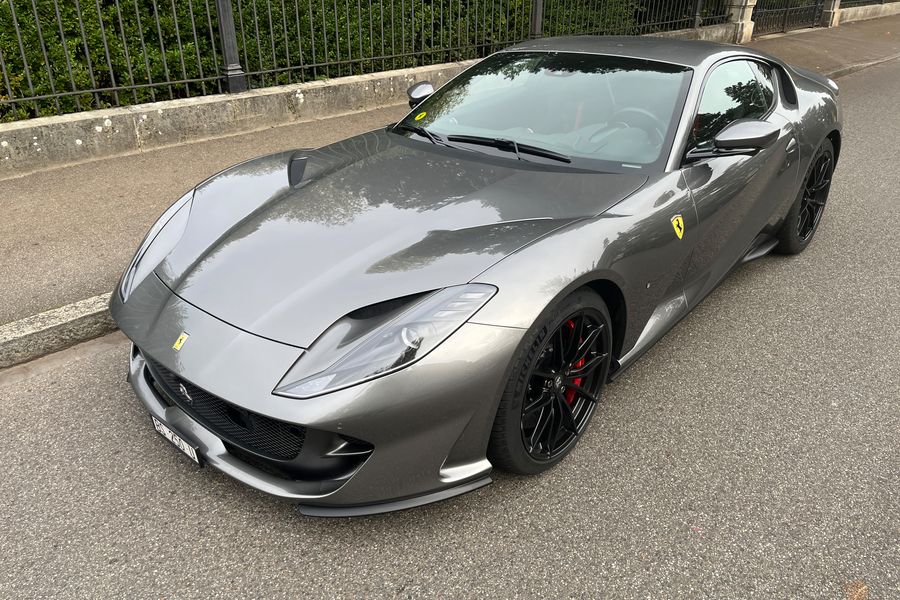 /de/stock/previously-sold/details/ferrari-812-superfast/632