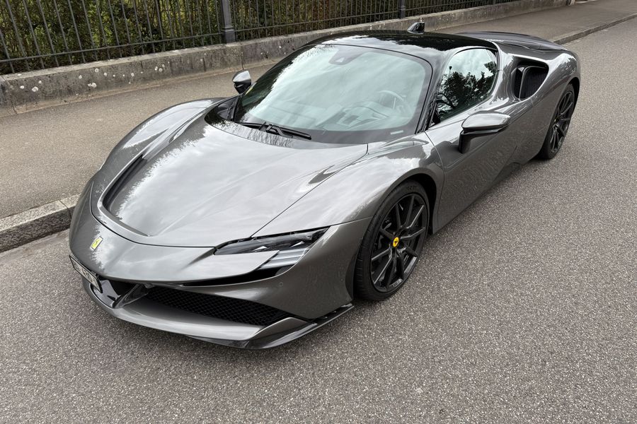 /de/stock/for-sale/details/ferrari-sf90-stradale-assetto-fiorano/651
