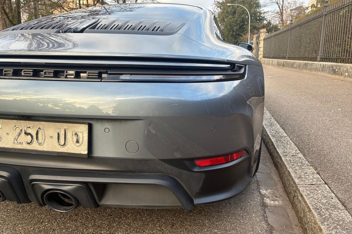 Porsche 911 Carrera GTS