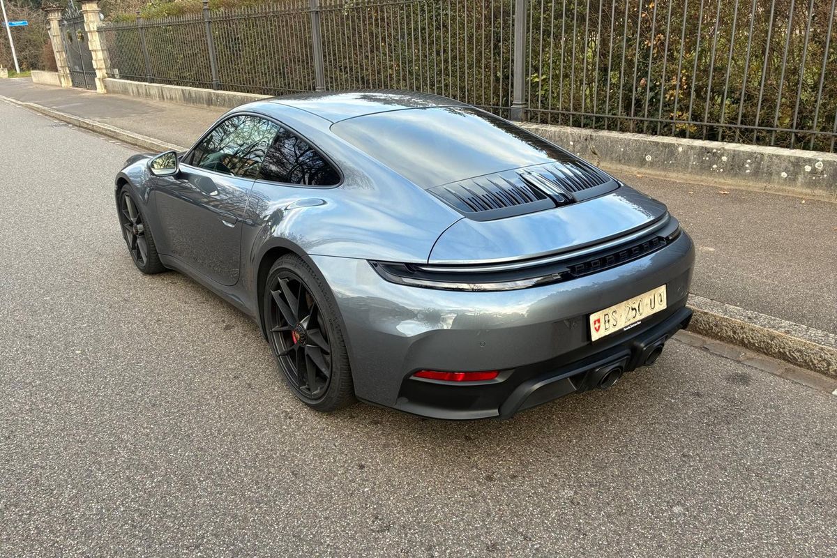 Porsche 911 Carrera GTS