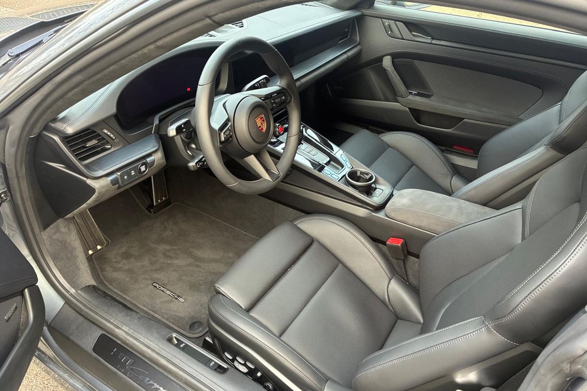 Porsche 911 Carrera GTS