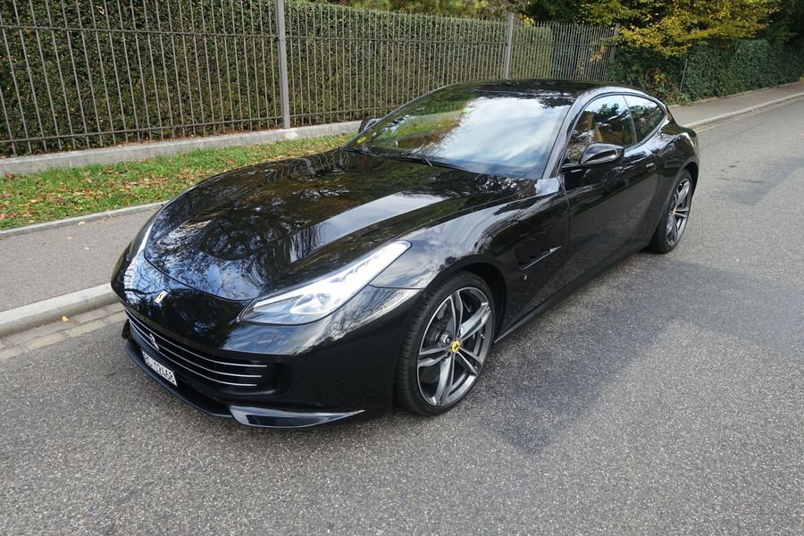 /en/stock/previously-sold/details/ferrari-gtc4-lusso/8