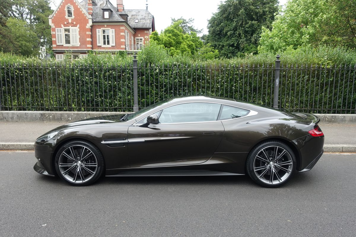 Aston Martin Vanquish
