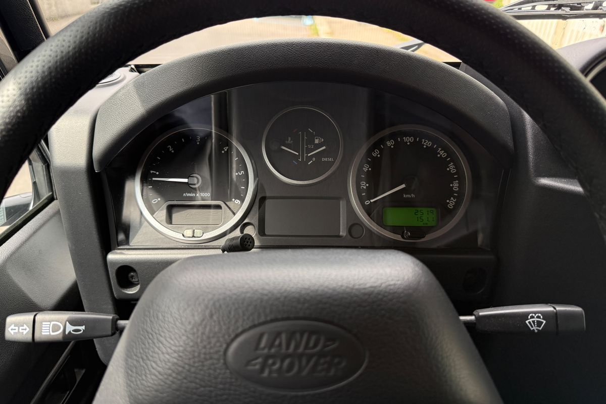 Land Rover Defender 110 TD4
