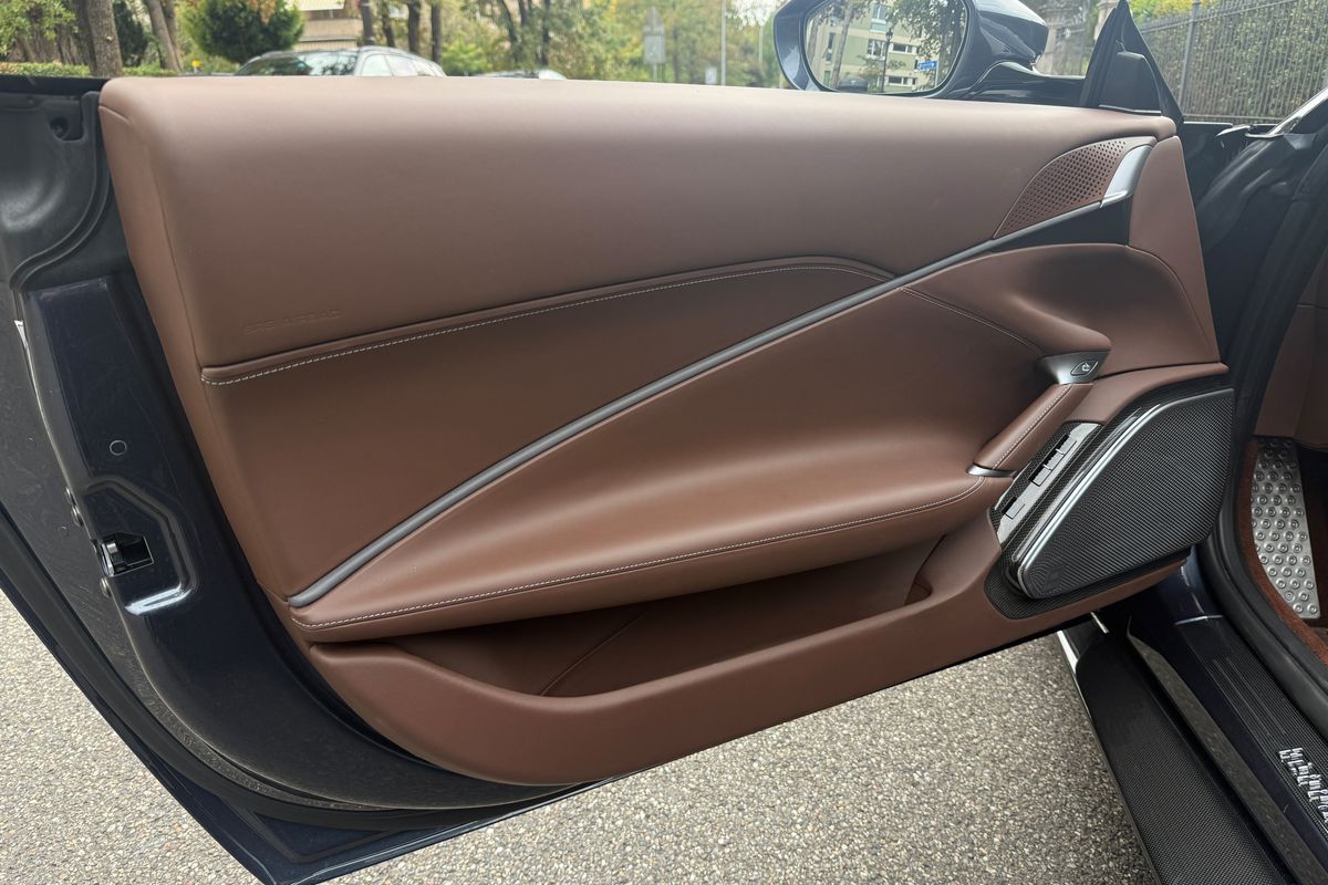 Ferrari Roma Spider