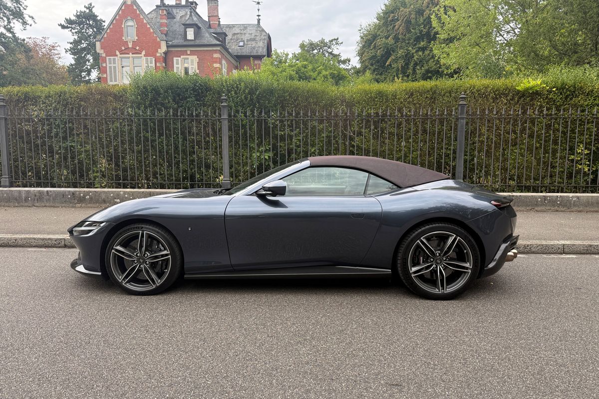 Ferrari Roma Spider