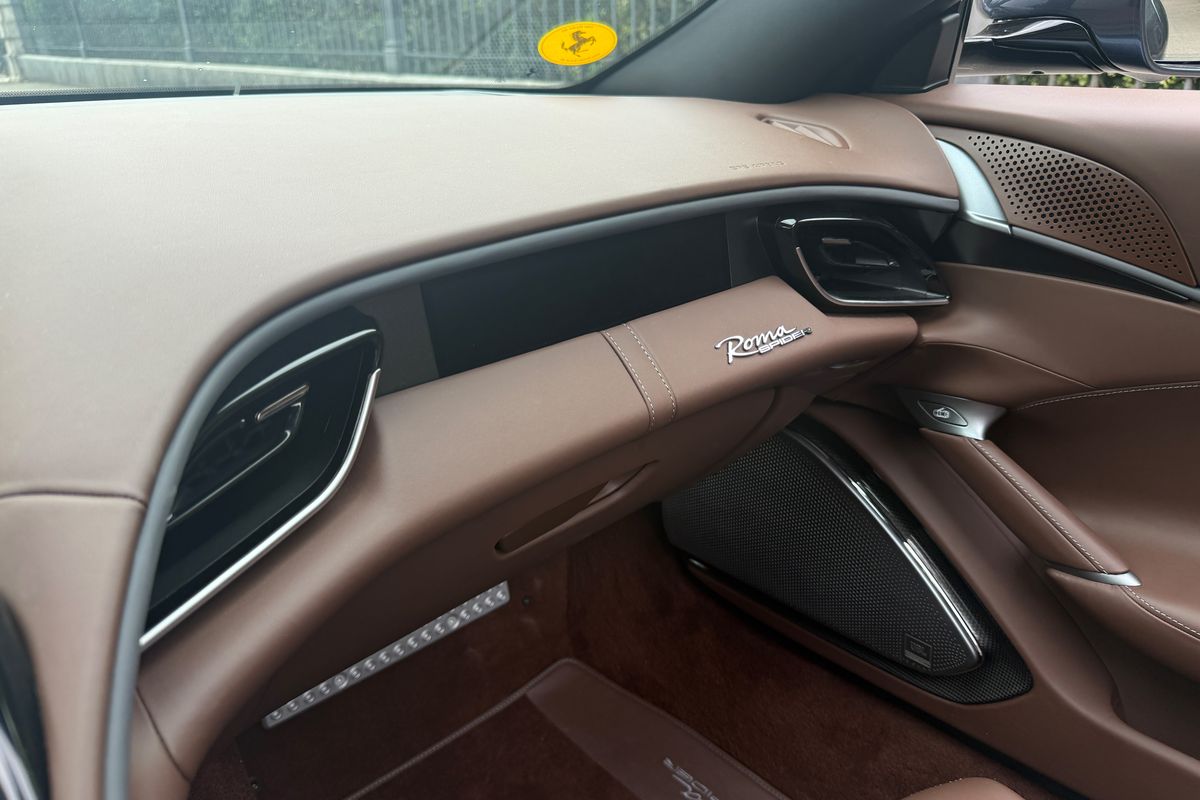 Ferrari Roma Spider