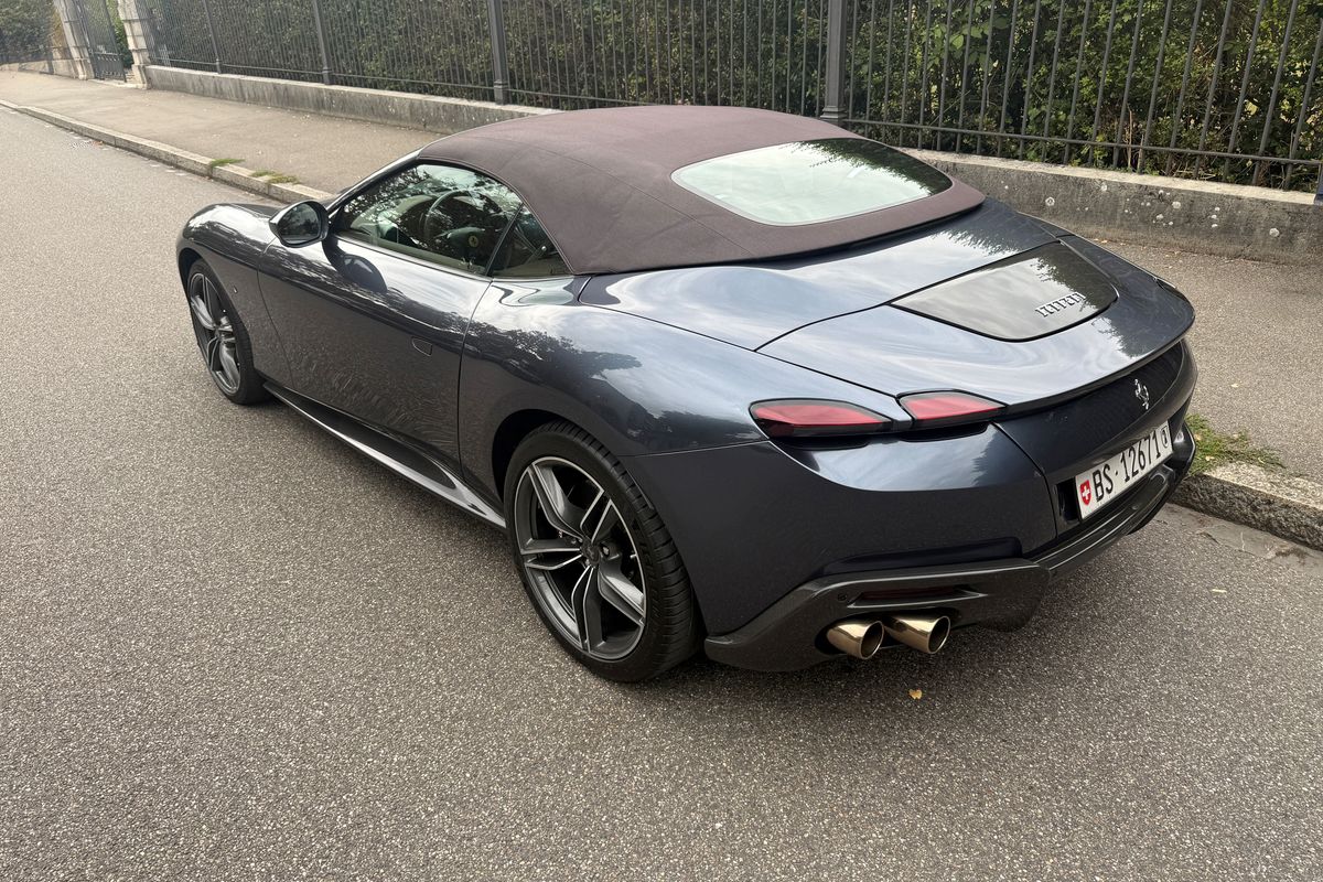Ferrari Roma Spider