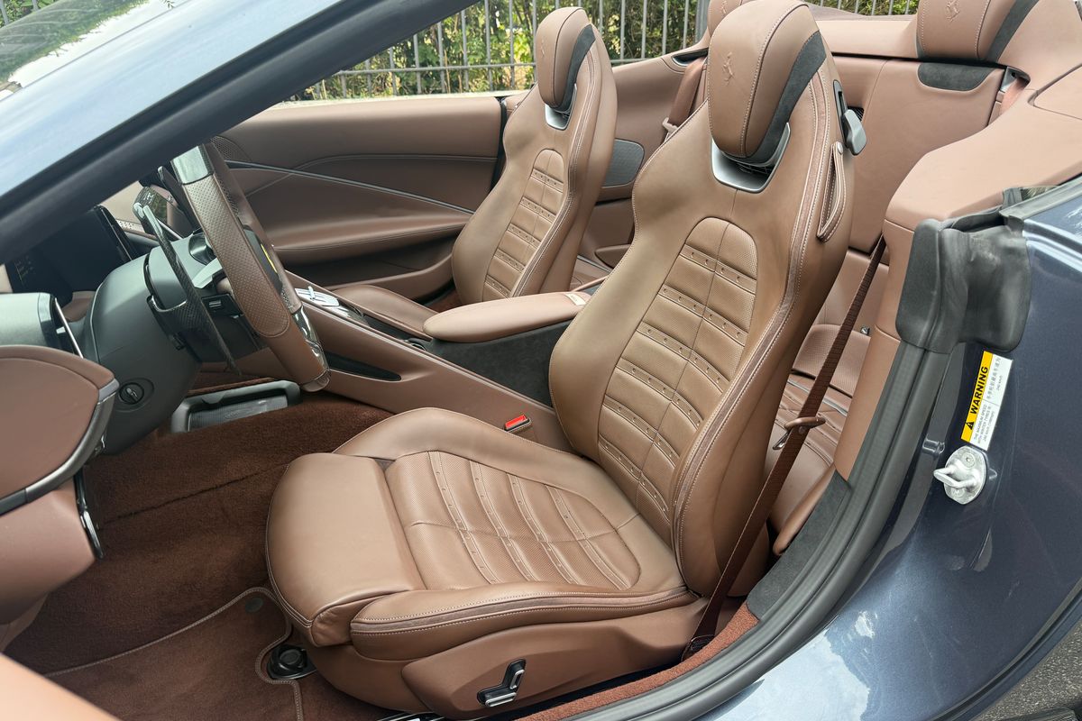 Ferrari Roma Spider