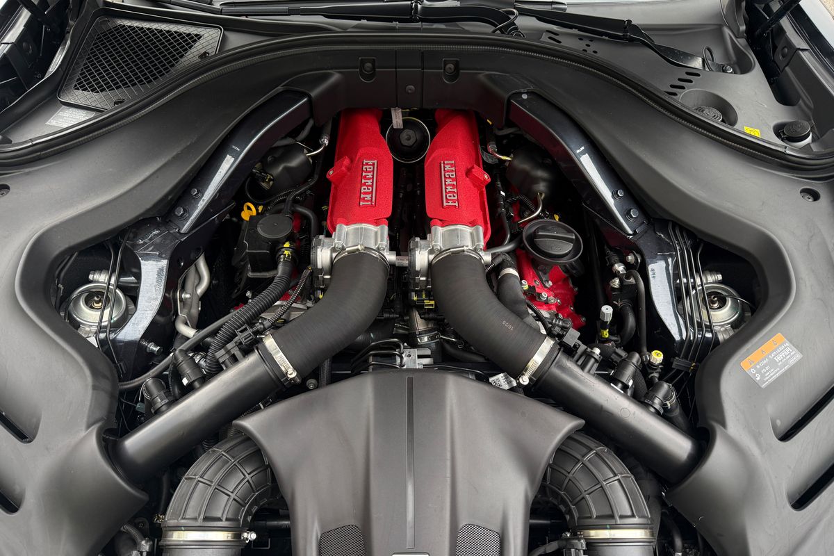 Ferrari Roma Spider