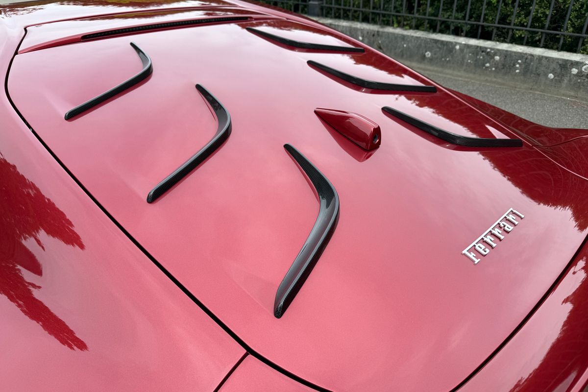 Ferrari 812 Competizione