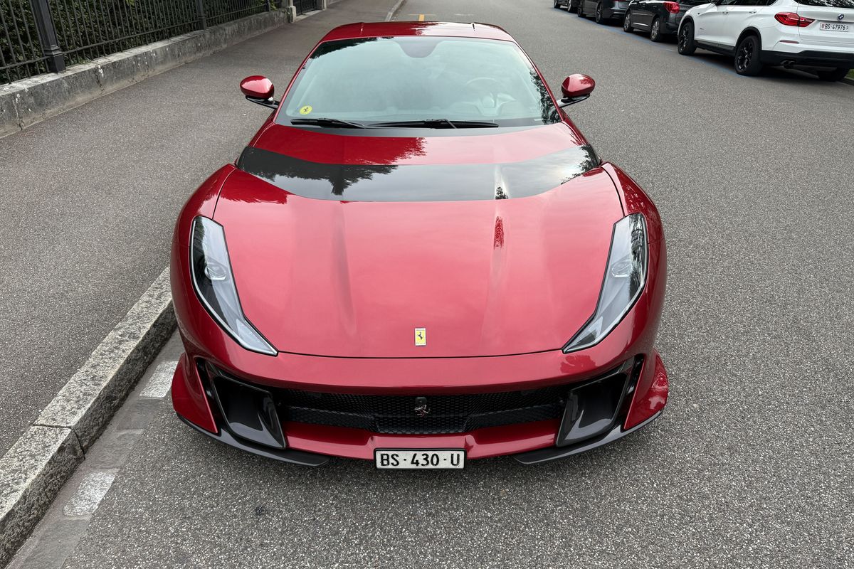 Ferrari 812 Competizione