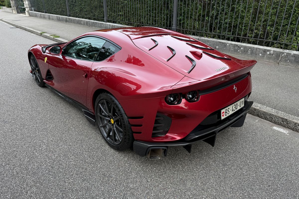 Ferrari 812 Competizione