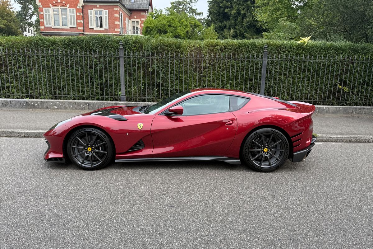 Ferrari 812 Competizione