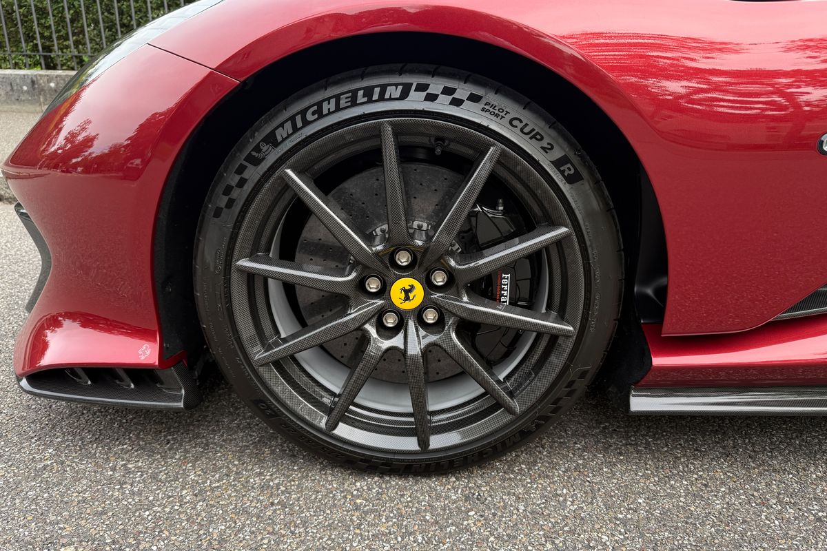Ferrari 812 Competizione
