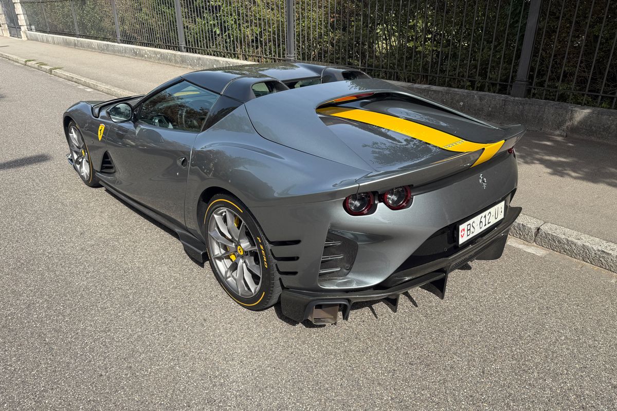 Ferrari 812 Competizione A