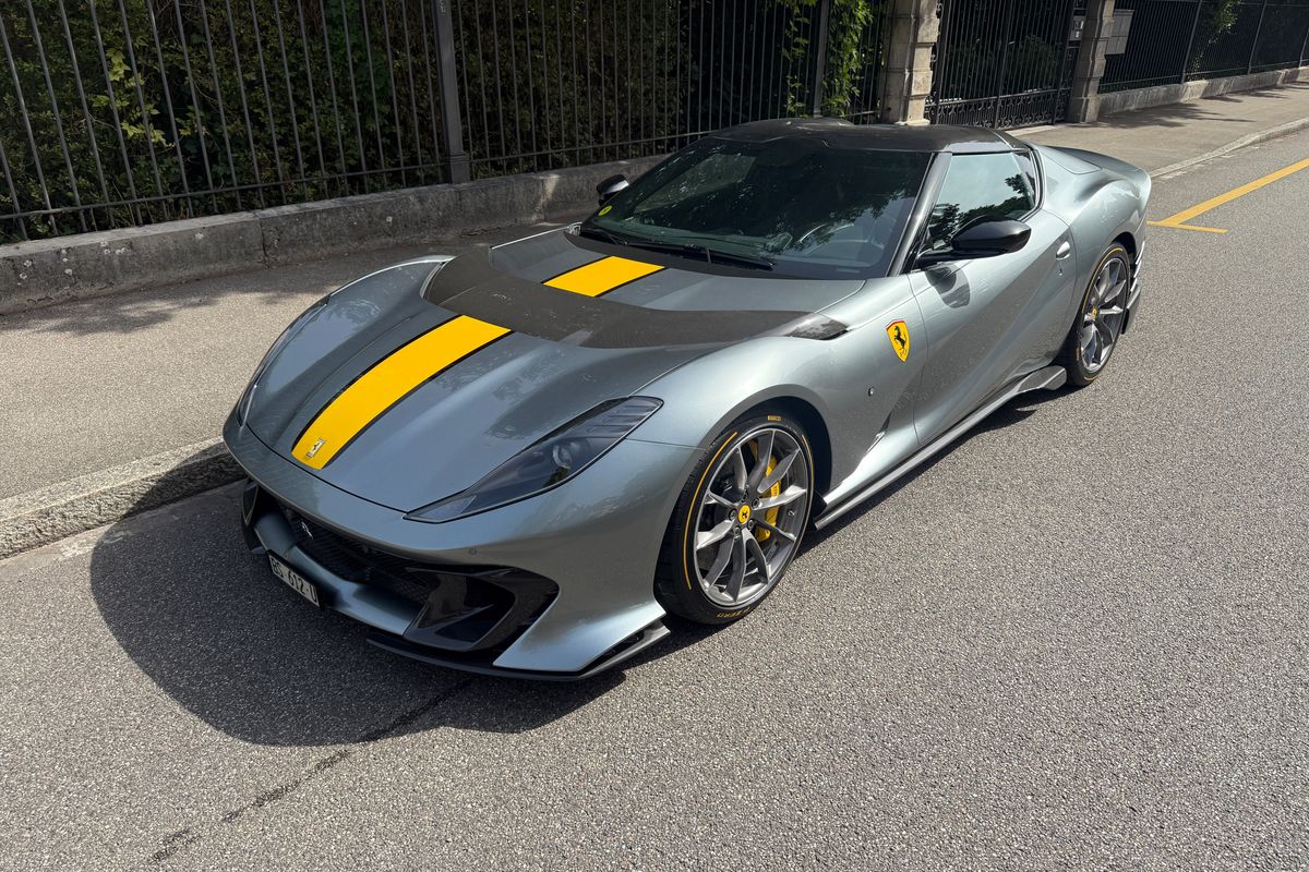 Ferrari 812 Competizione A